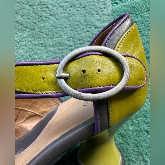 Fluevog NEARLY NEW Mini Elif olive/gray/purple asymmetrical buckle heel - 8.5 - Picture 14 of 16